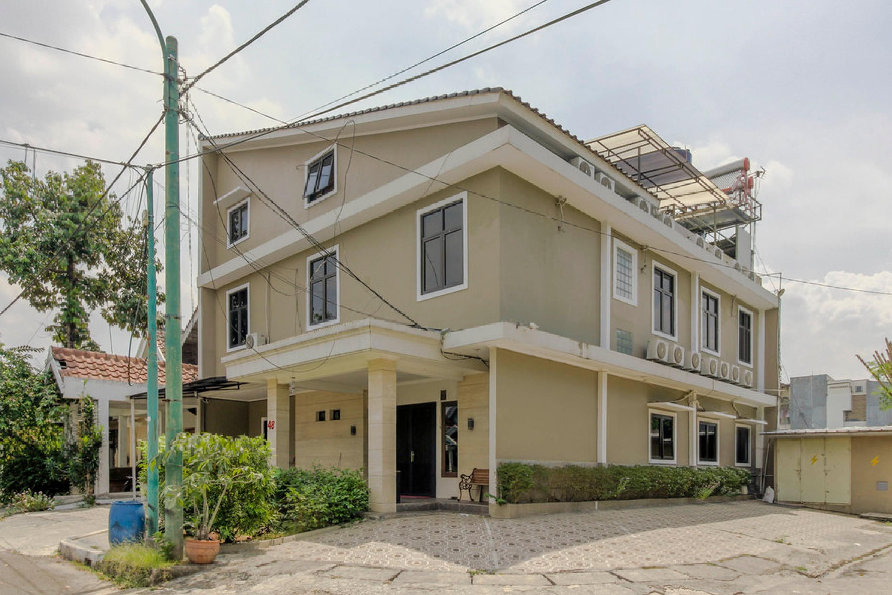 Reddoorz Plus Near Lippo Cikarang Mall Bekasi Kültér fotó